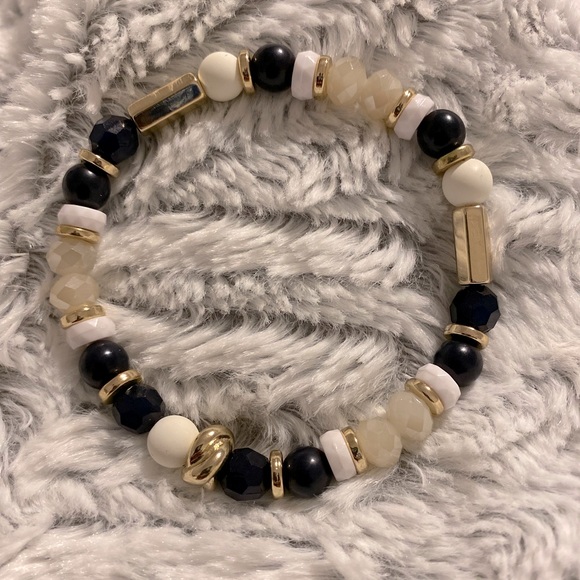 Multi-color bracelet - Picture 2 of 3